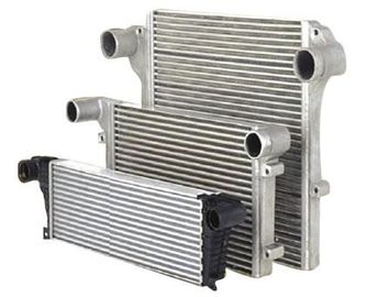 Automobile Charge Air Cooler Finned Tube Heat Exchanger / Bar and Plate Structure Aluminum 
